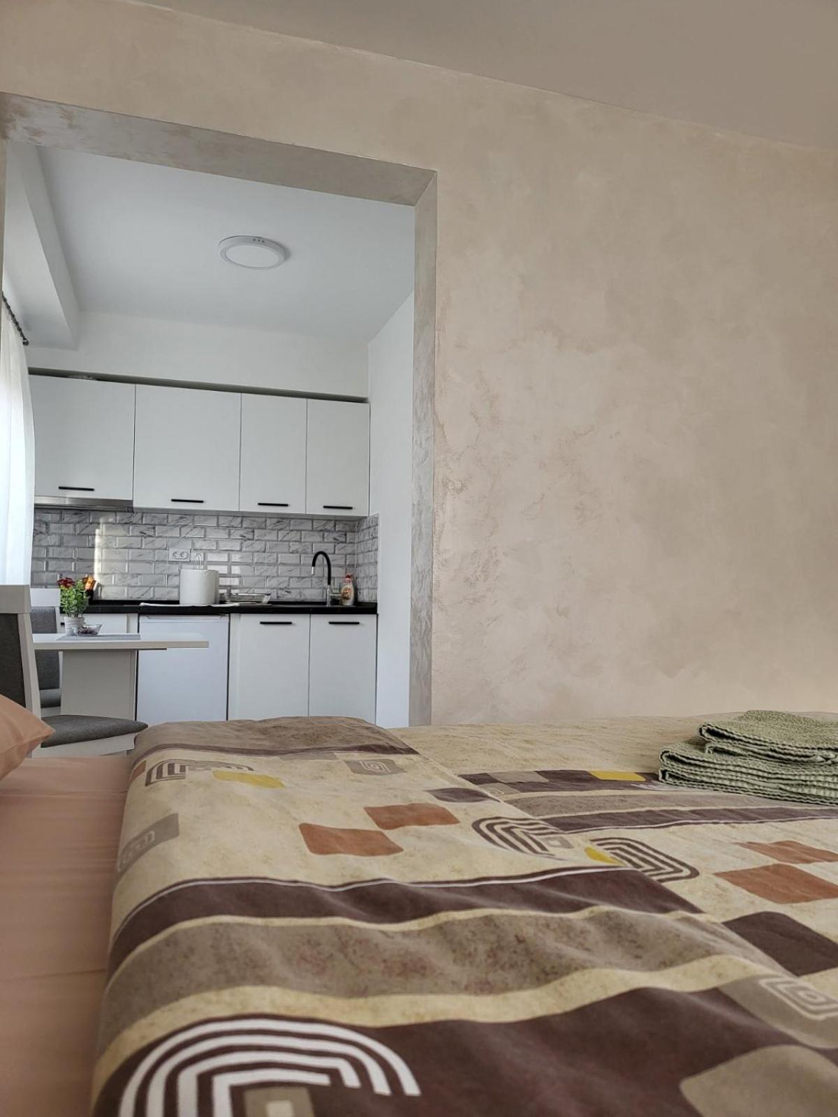 Sleep & Go Apartment Surčin Exterior foto